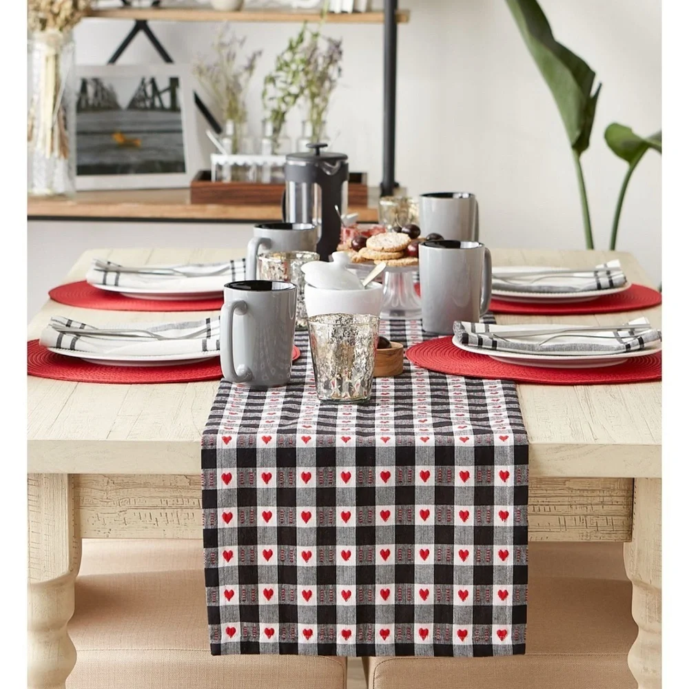 Hearts pattern Dobby Check Table Runner, 14